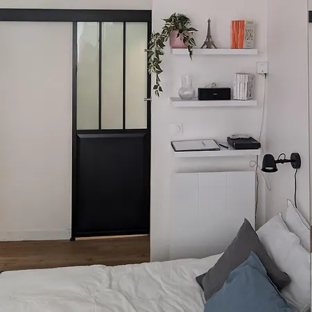 Oasis: One Bedroom Studio For Two Next To The Eiffel Tower דירה