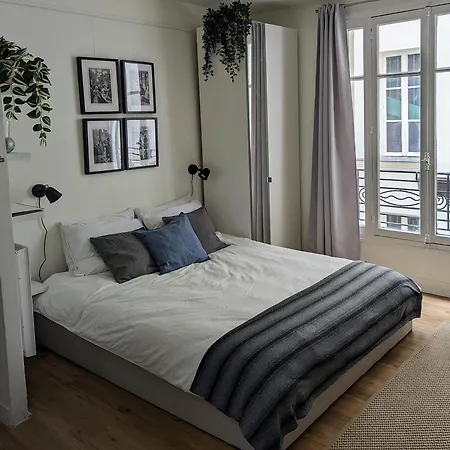 Oasis: One Bedroom Studio For Two Next To The Eiffel Tower פריז