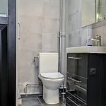 Oasis: One Bedroom Studio For Two Next To The Eiffel Tower Paris