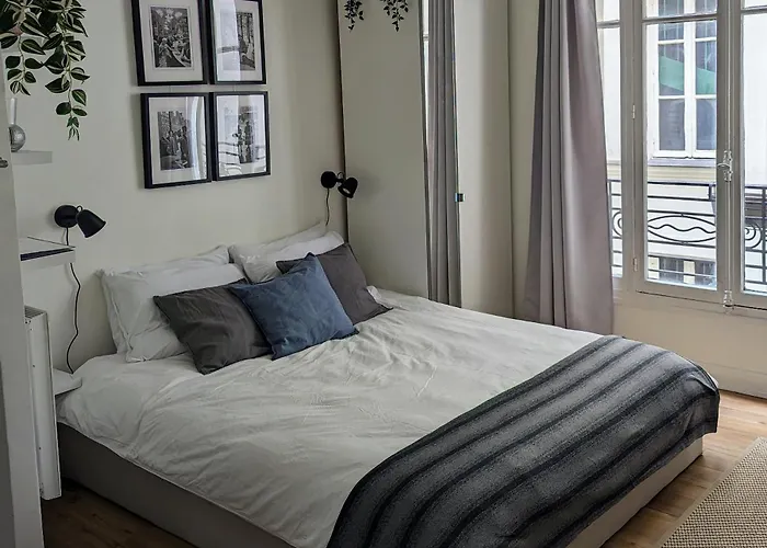 Oasis: One Bedroom Studio For Two Next To The Eiffel Tower פריז